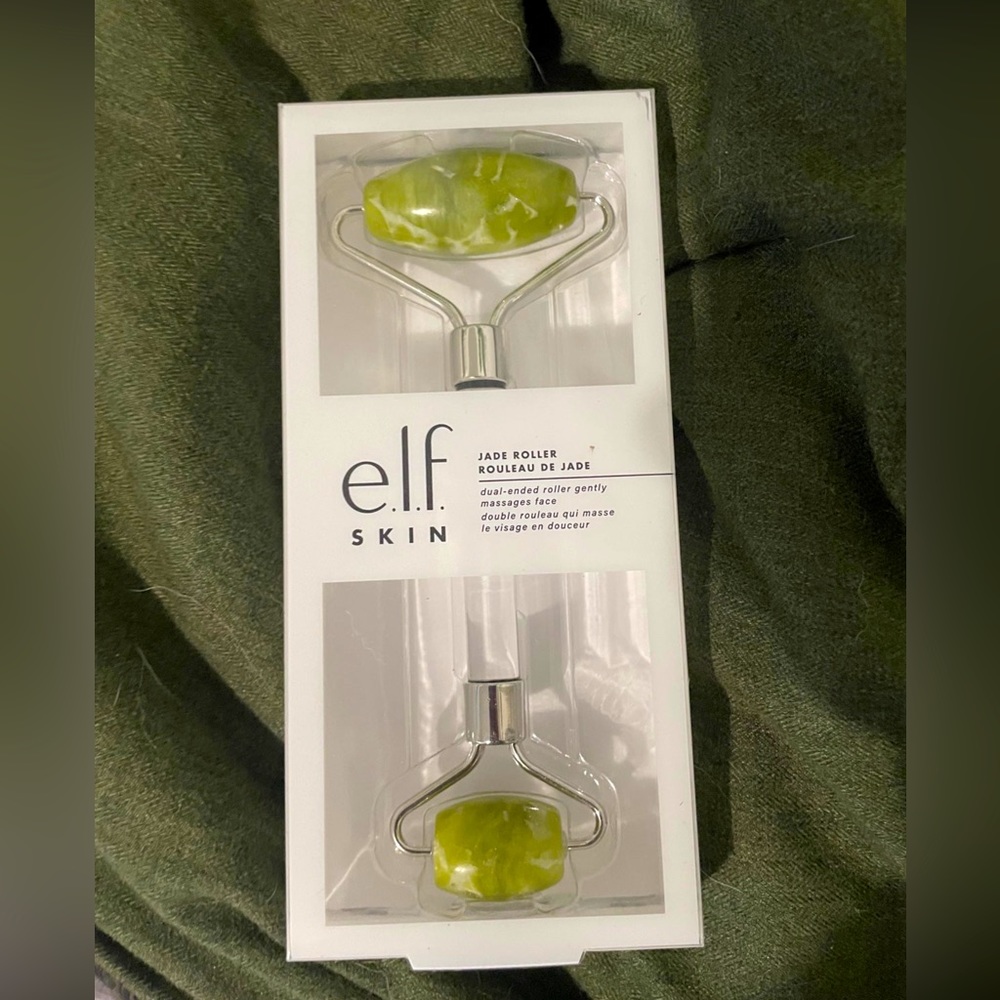 E.L.F. Jade roller